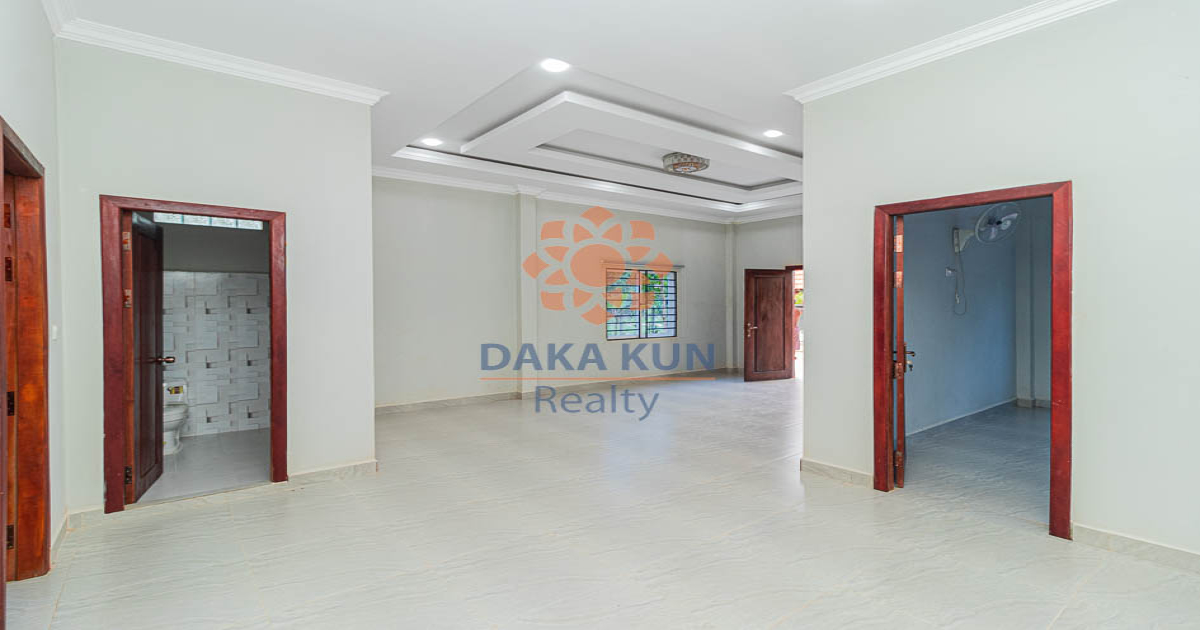 2 Bedrooms House for Rent in Siem Reap City - Sambuor