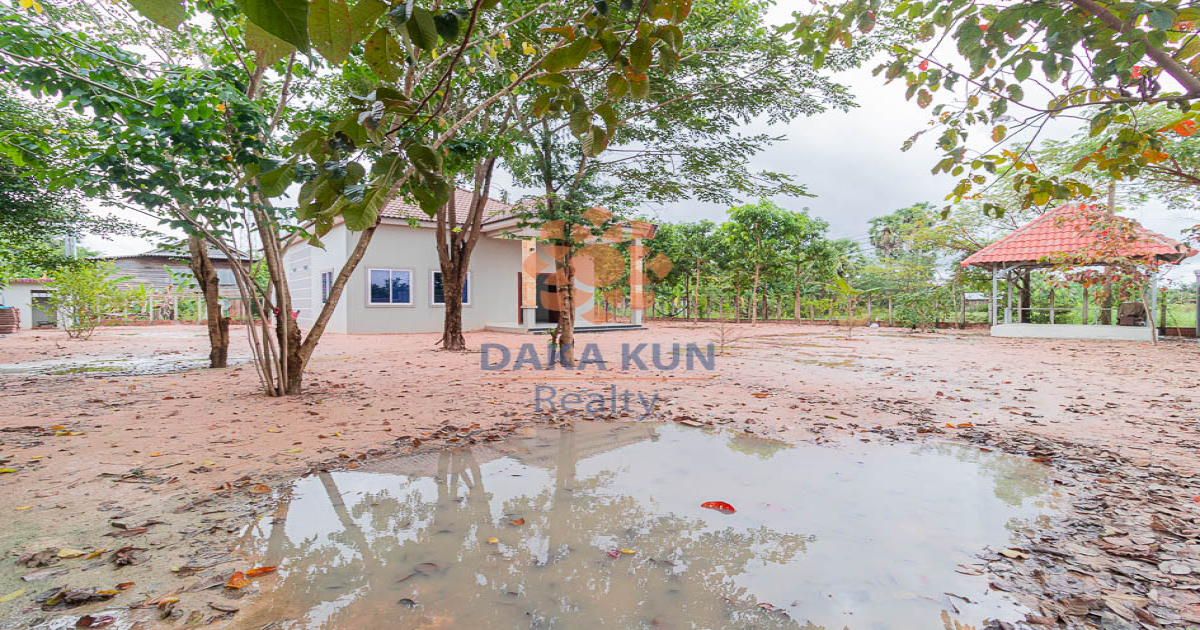 2 Bedrooms House for Rent in Siem Reap City - Sambuor
