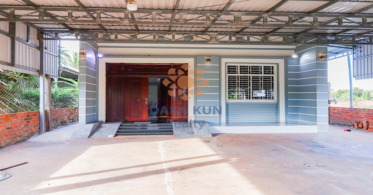 2 Bedrooms House for Rent in Siem Reap City, Chreav