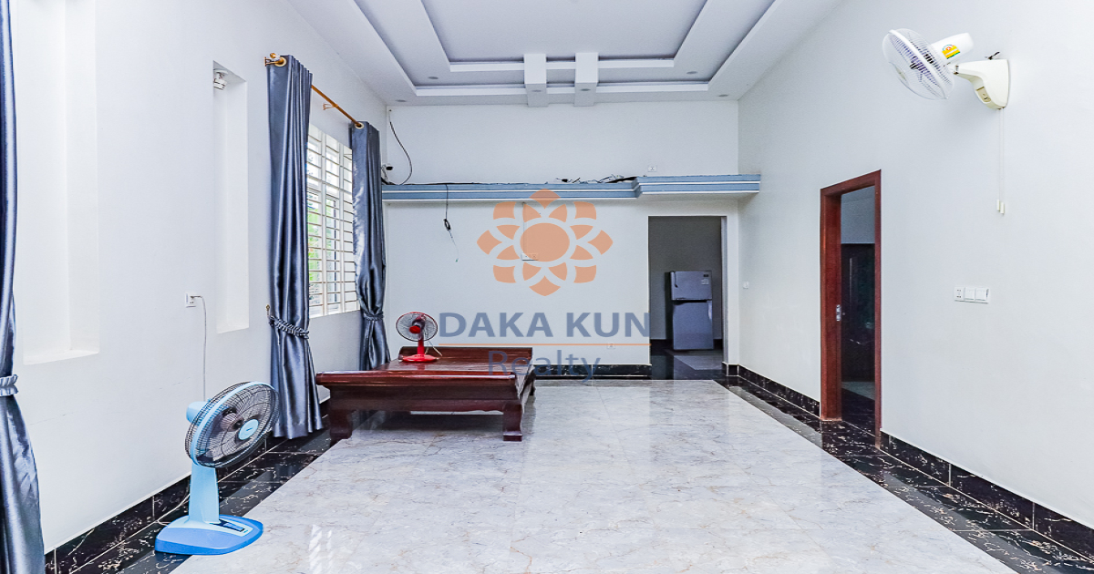 2 Bedrooms House for Rent in Siem Reap City, Chreav