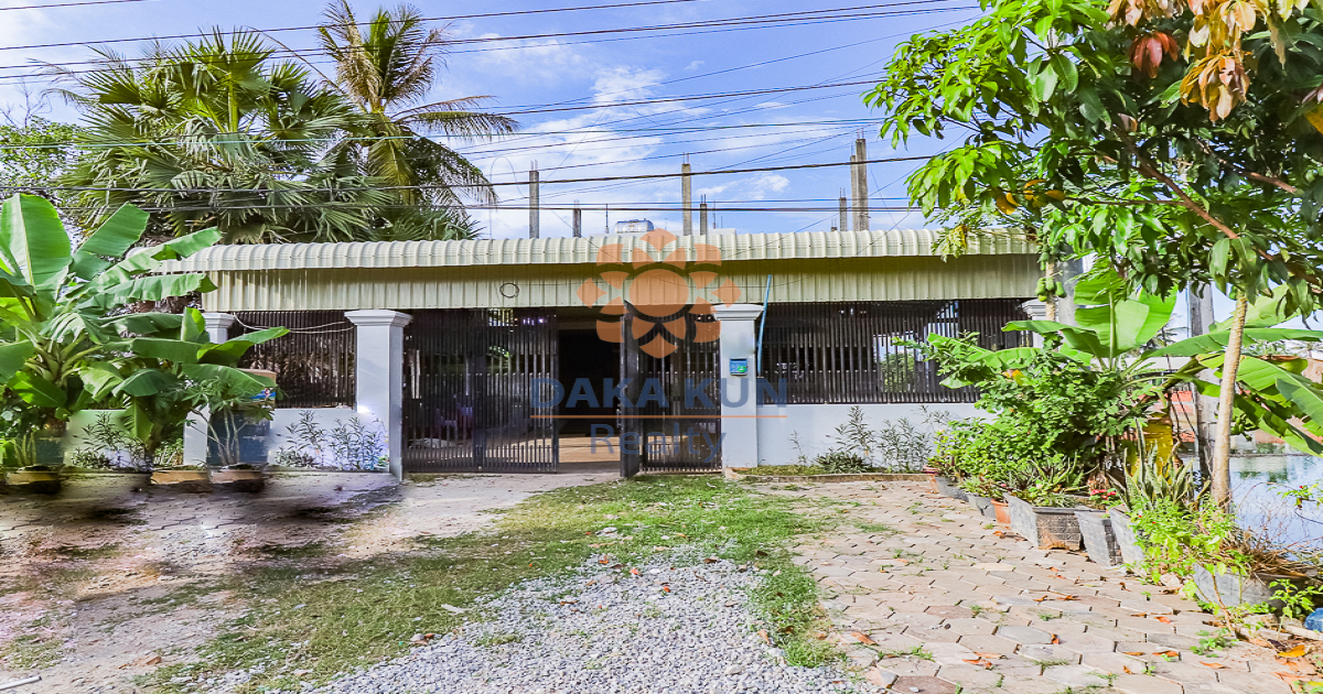 2 Bedrooms House for Rent in Siem Reap City, Chreav