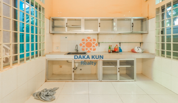 5 Bedroom House for Rent in Siem Reap - Svay Dangkum