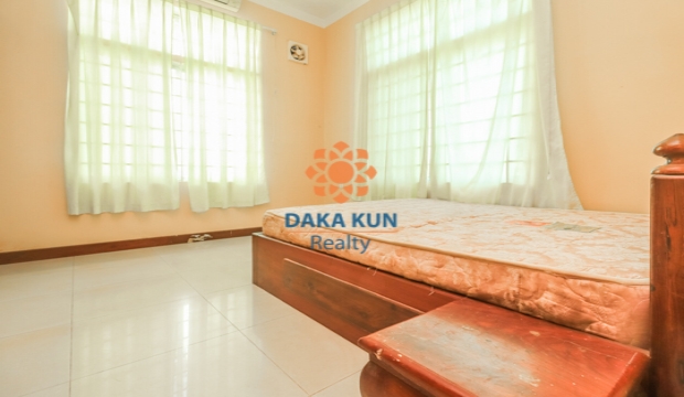 5 Bedroom House for Rent in Siem Reap - Svay Dangkum