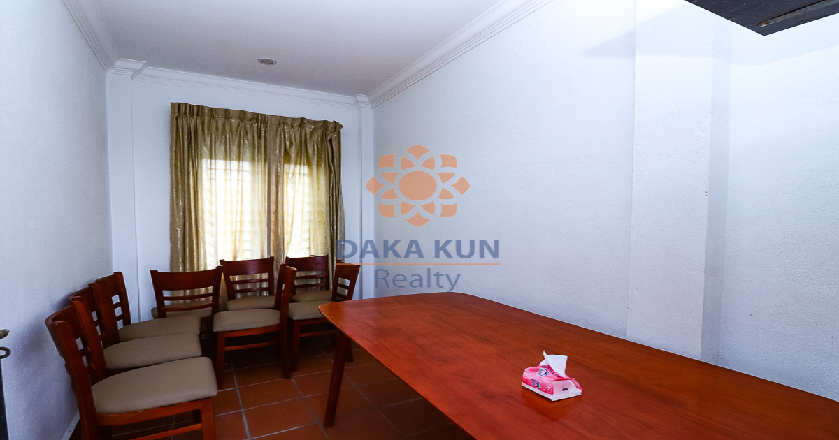 4 Bedrooms House for Rent in Siem Reap City, Svay Dangkum