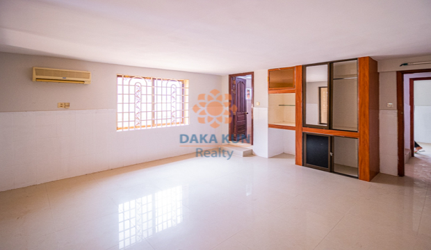 6 Bedrooms House for Rent in Krong Siem Reap-Sala Kamreuk