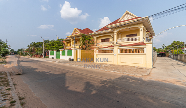 House for Sale in Krong Siem Reap-near Borey Arcade
