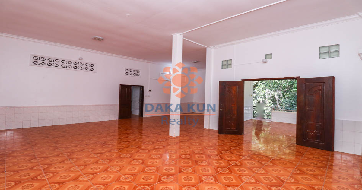 5 Bedrooms House for Rent in Sala Kamreuk, in Siem Reap City