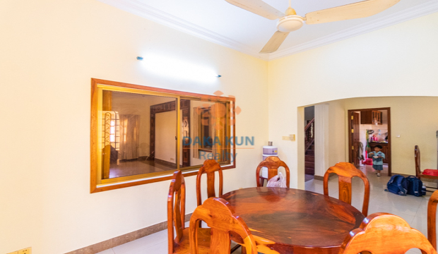 House for Sale in Krong Siem Reap-near Borey Arcade