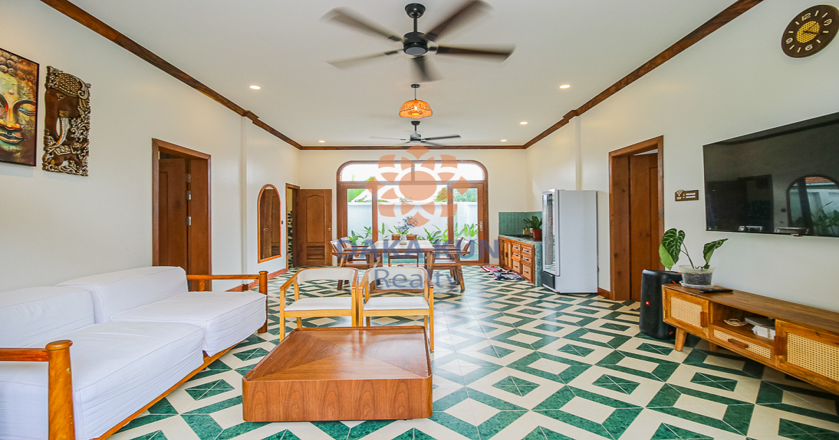 Villa with Swimming Pool for Sale in Siem Reap City, Svay Dangkum