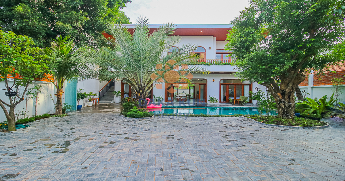 Villa with Swimming Pool for Sale in Siem Reap City, Svay Dangkum