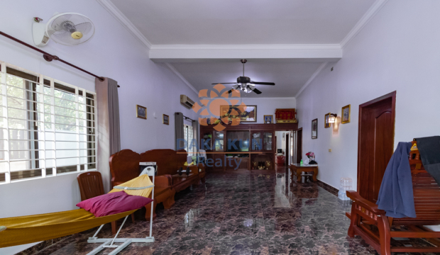 Urgent Sale House in Sala Kamreuk commune, Siem Reap