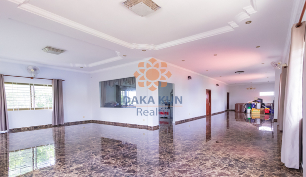 Urgent Sale House in Sala Kamreuk commune, Siem Reap