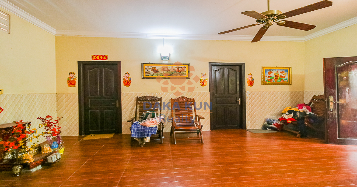 Urgent! House for Sale in Siem Reap City - Sala Kamreuk