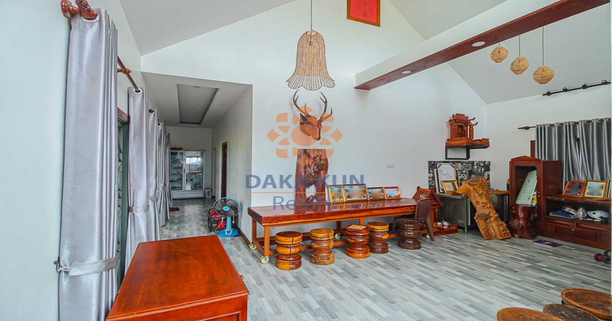 3 Bedrooms House for Rent in Siem Reap City, Chreav