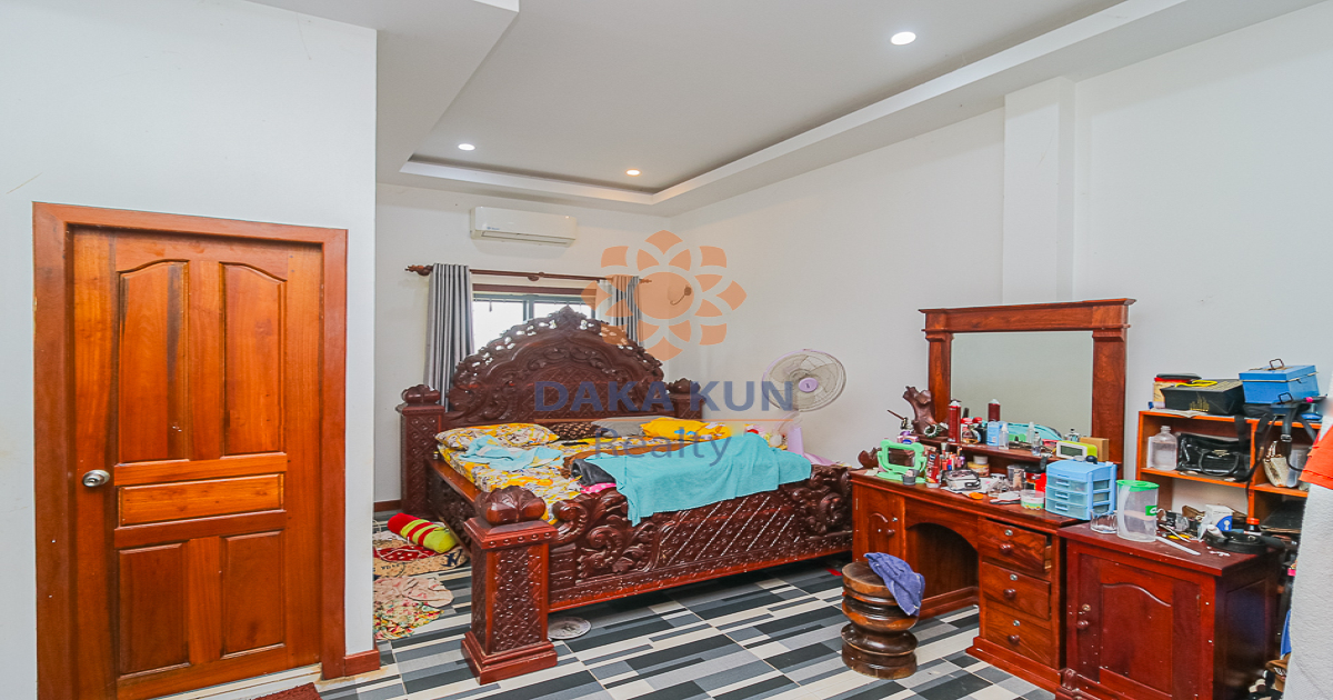 3 Bedrooms House for Rent in Siem Reap City, Chreav