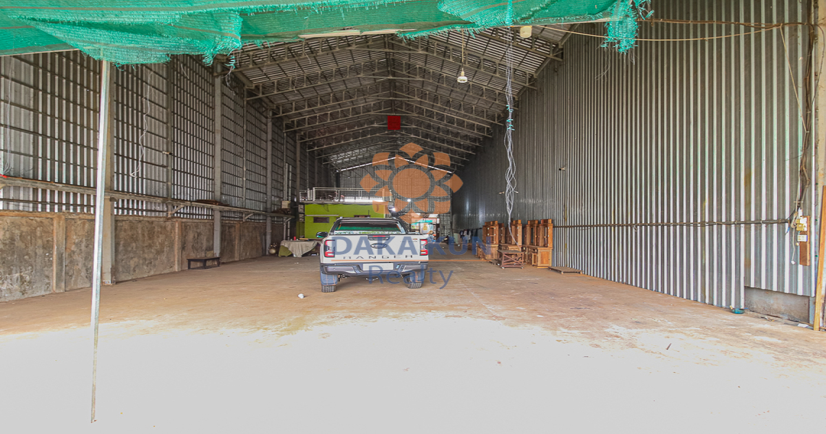 Warehouse for Rent on main road, in Siem Reap City