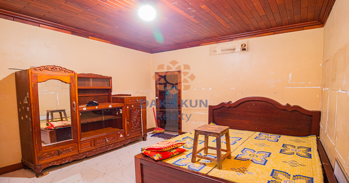 Warehouse for Rent on main road, in Siem Reap City