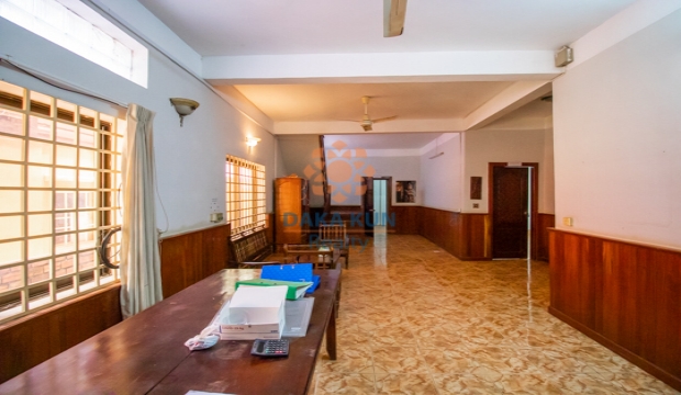 6 Bedrooms House for Rent in Siem Reap - Riverside