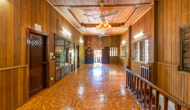 6 Bedrooms House for Rent in Siem Reap - Riverside