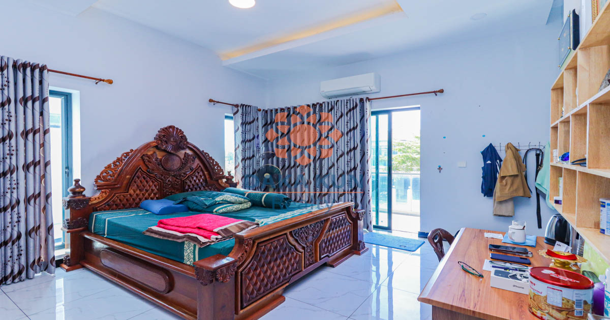 3 Bedrooms Villa for Sale in Tourism City, Siem Reap City