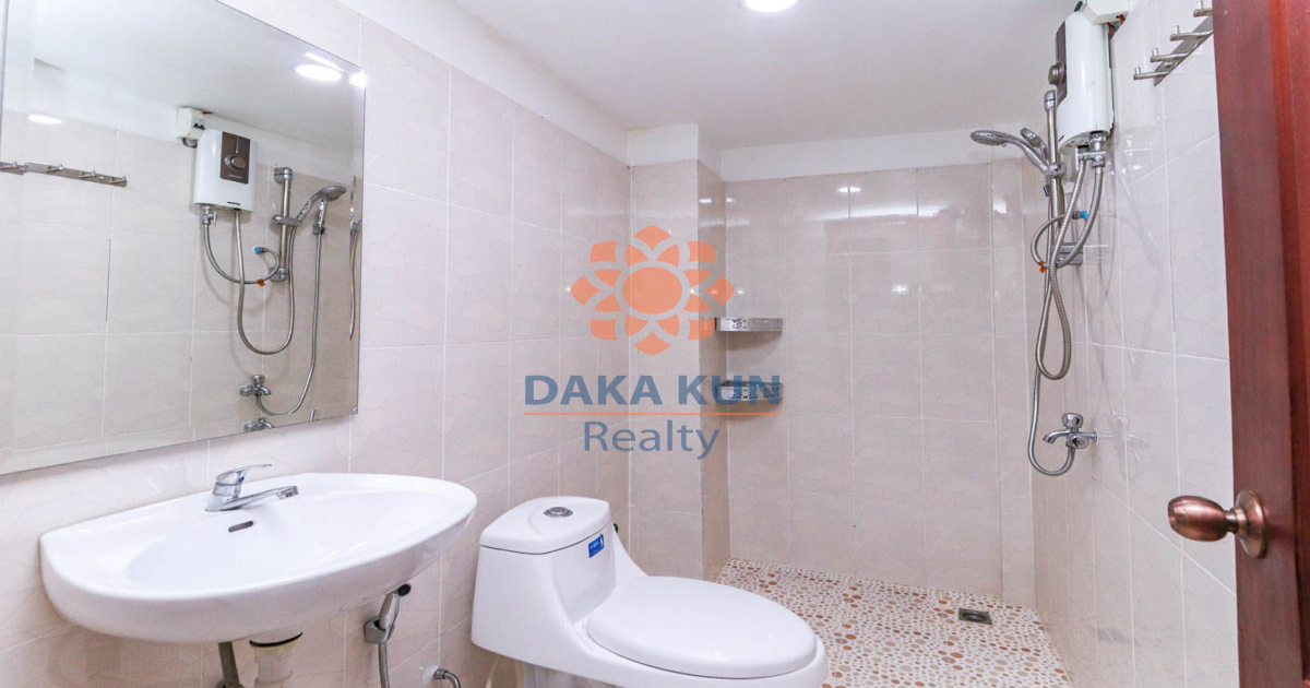 5 Bedrooms House for Rent in Siem Reap City - Sla Kram