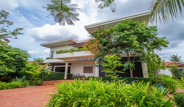 Modern Villa for Sale in Siem Reap - 2 mins from National Rd 06