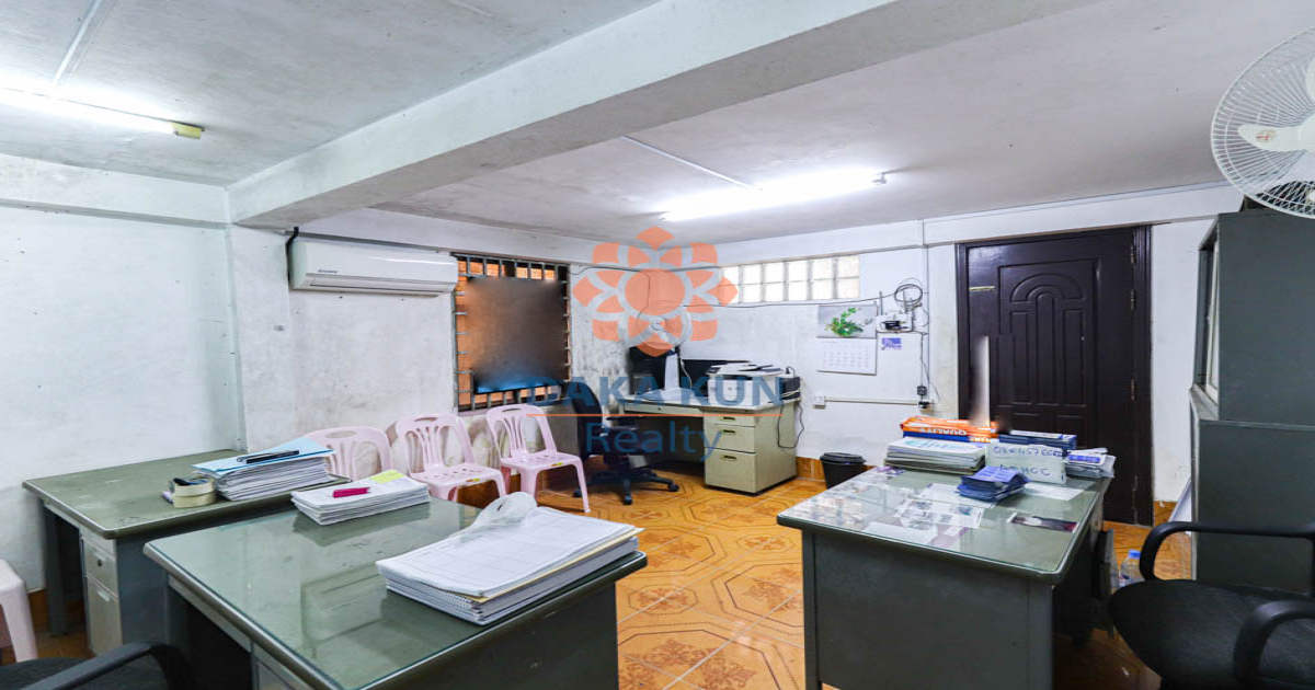 4 Bedrooms House for Rent in Siem Reap City - Svay Dangkum