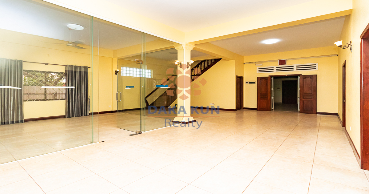 5 Bedrooms House for Rent in Siem Reap City, Sala Kamreuk