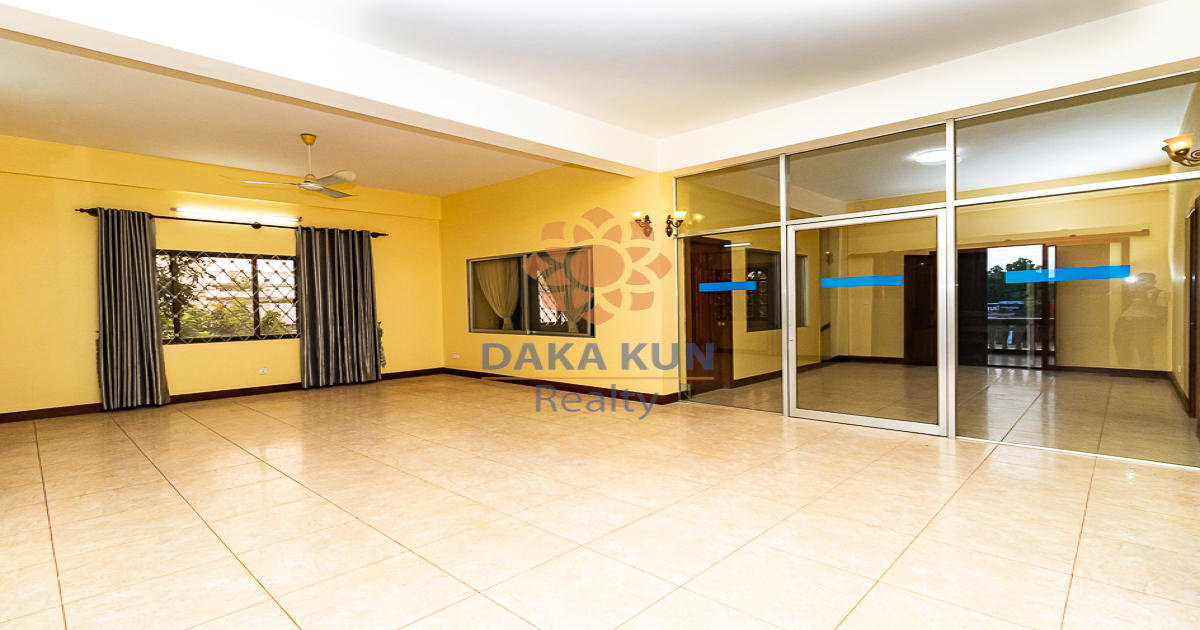 5 Bedrooms House for Rent in Siem Reap City, Sala Kamreuk