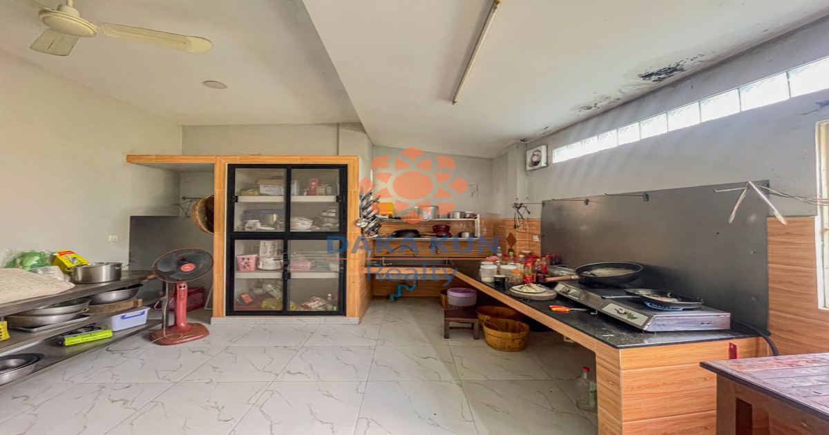 Commercial House for Sale in Siem Reap City, close to Funky Ln