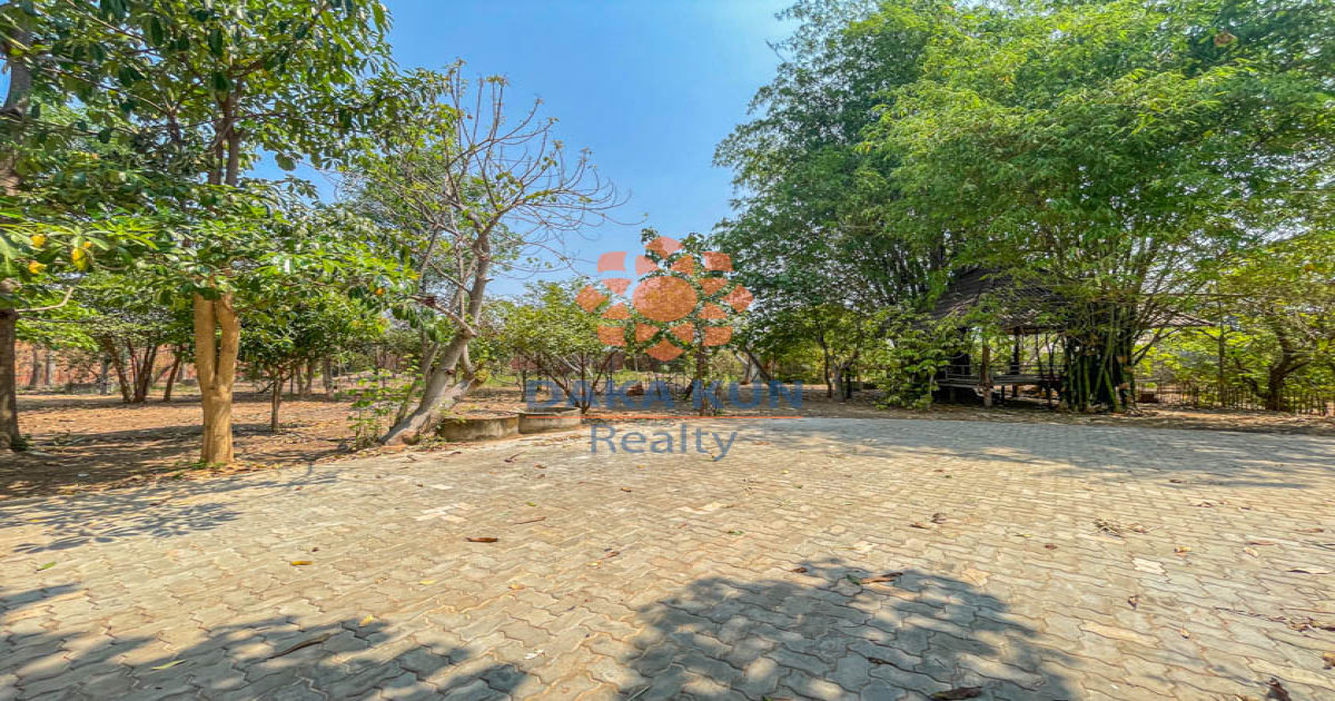 Urgent Sale, Land in Siem Reap City Behind Makro near Khnar