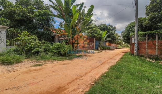 Urgent Sale Land near Sala Kamreuk-Siem Reap