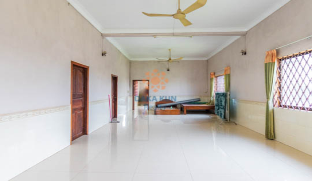 5 Bedrooms House for Rent in Krong Siem Reap-Svay Dangkum