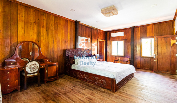 2 Bedrooms Wooden House for Rent in Krong Siem Reap-Sala Kamraeuk