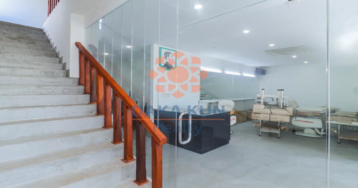 Building for Rent in Siem Reap City, Sangkat Svay Dangkum