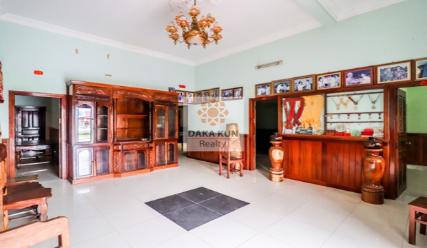 4 Bedrooms House for Rent in Siem Reap-Sala Kamruek