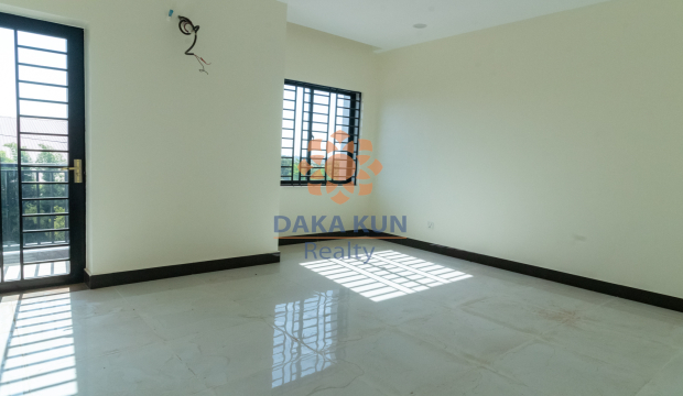 4 Bedrooms House For Sale In Siem Reap City-Srangae