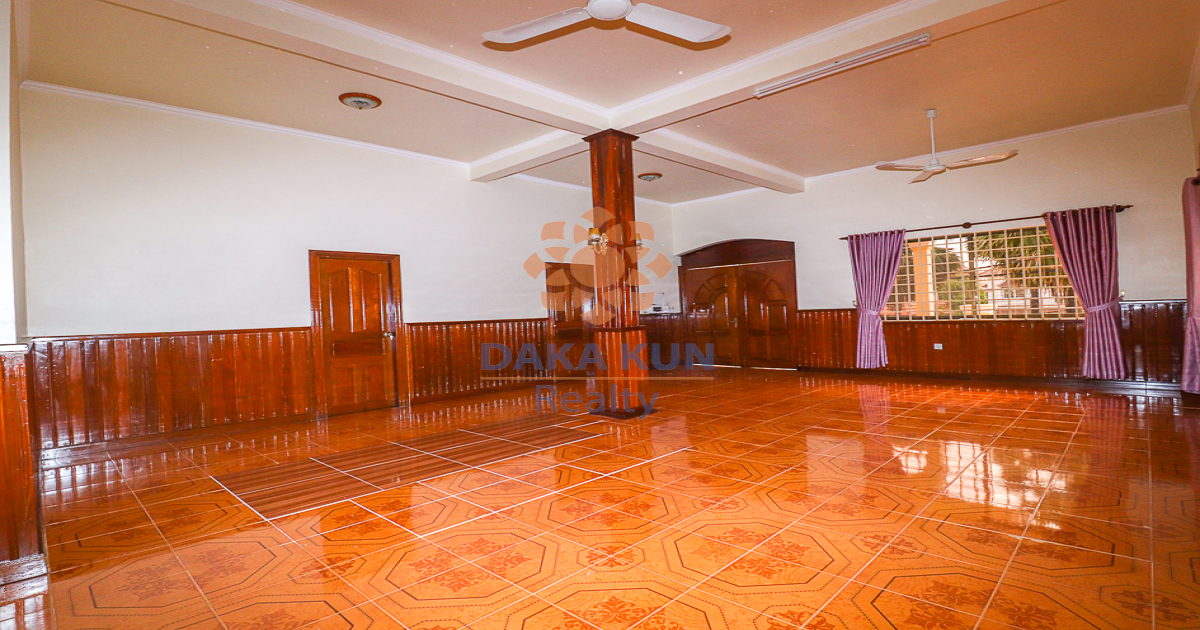 8 Bedrooms House for Rent in Siem Reap City, Svay Dangkum