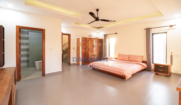 4 Bedrooms House for Rent in Krong Siem Reap-Svay Dangkum