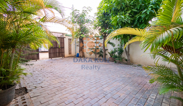 4 Bedrooms House for Rent in Krong Siem Reap-Svay Dangkum