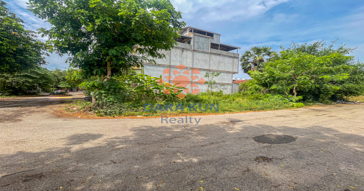 Land for Sale in Siem Reap City, Sala Kamreuk
