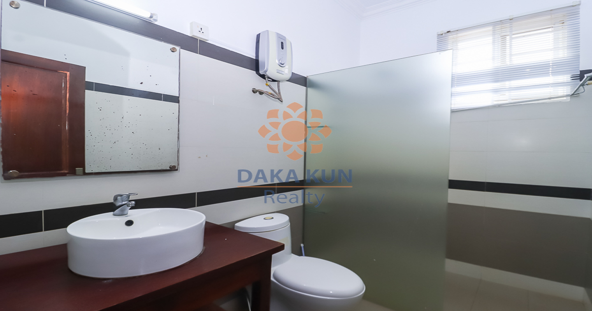 2 Bedrooms Apartment for Rent in Siem Reap City, Svay Dangkum