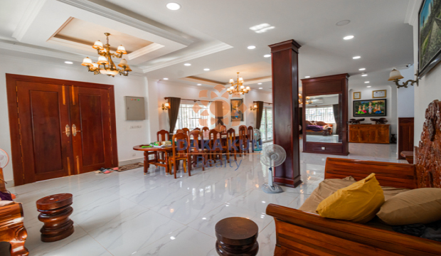 5 Bedrooms House for Rent in Krong Siem Reap-Svay Dangkum