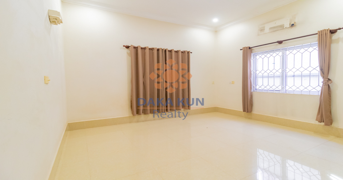 4 Bedrooms House for Rent In Siem Reap City-Svay Dangkum