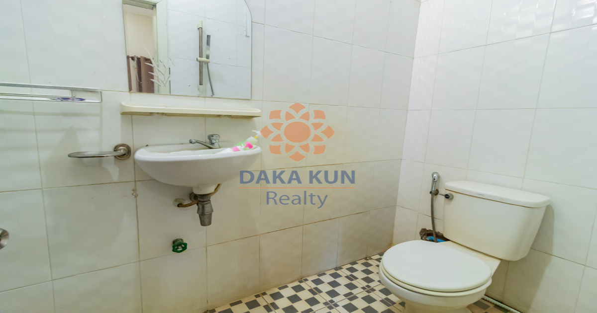 4 Bedrooms House for Rent In Siem Reap City-Svay Dangkum
