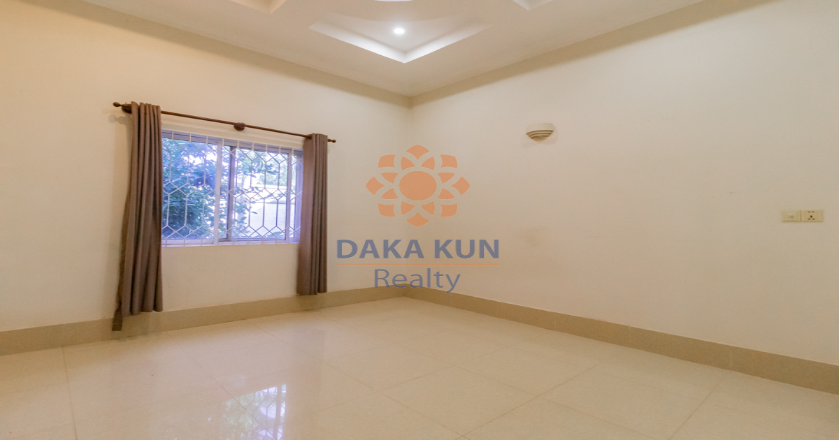 4 Bedrooms House for Rent In Siem Reap City-Svay Dangkum