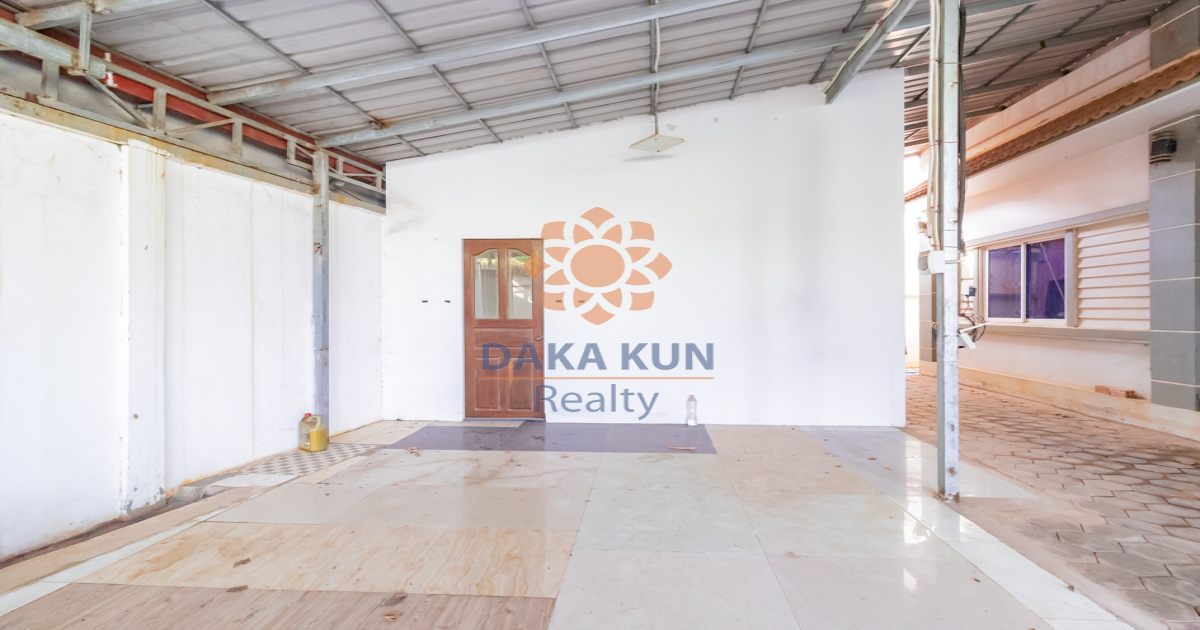 4 Bedrooms House for Rent In Siem Reap City-Svay Dangkum