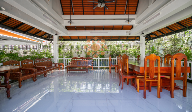 5 Bedrooms House for Rent in Krong Siem Reap-Svay Dangkum