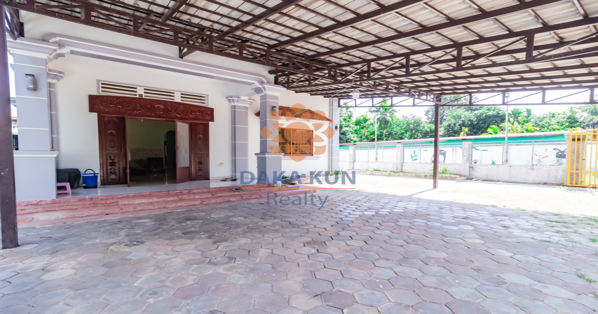 6 Bedrooms House for Rent in Siem Reap City, Sala Kamreuk