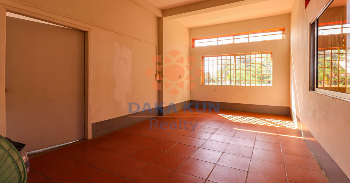 Land and Building for Sale in Krong Siem Reap-Sala Kamreuk